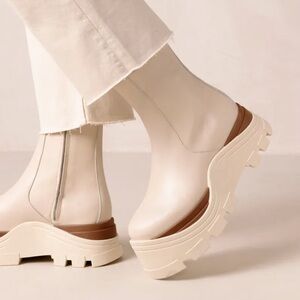 Alohas Sapphire Marcona Ankle Boots - Cream